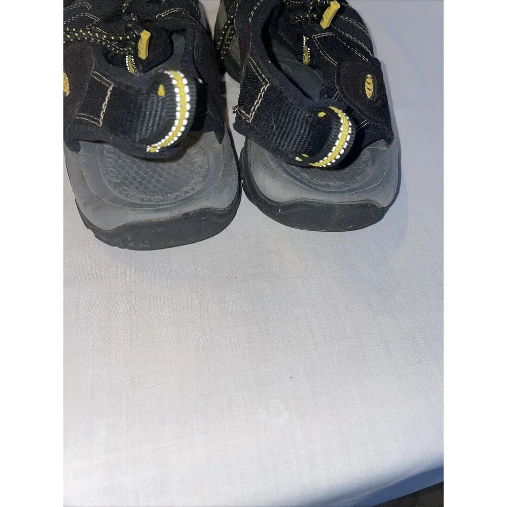 Keen River Sandals Men’s Size 10.5 Medium Black Fabric Waterproof Drawstring